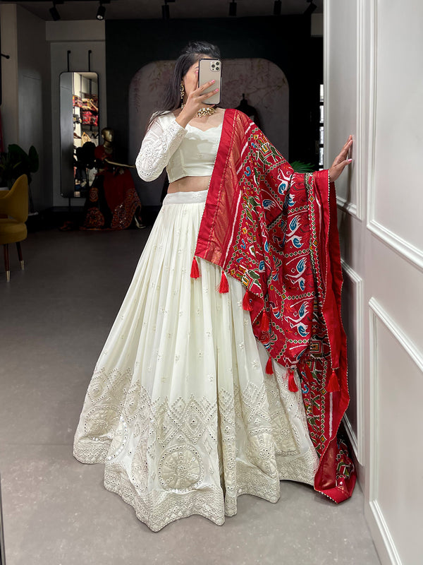 BEAUTIFUL LUCKNOWI WORK LEHENGA CHOLI